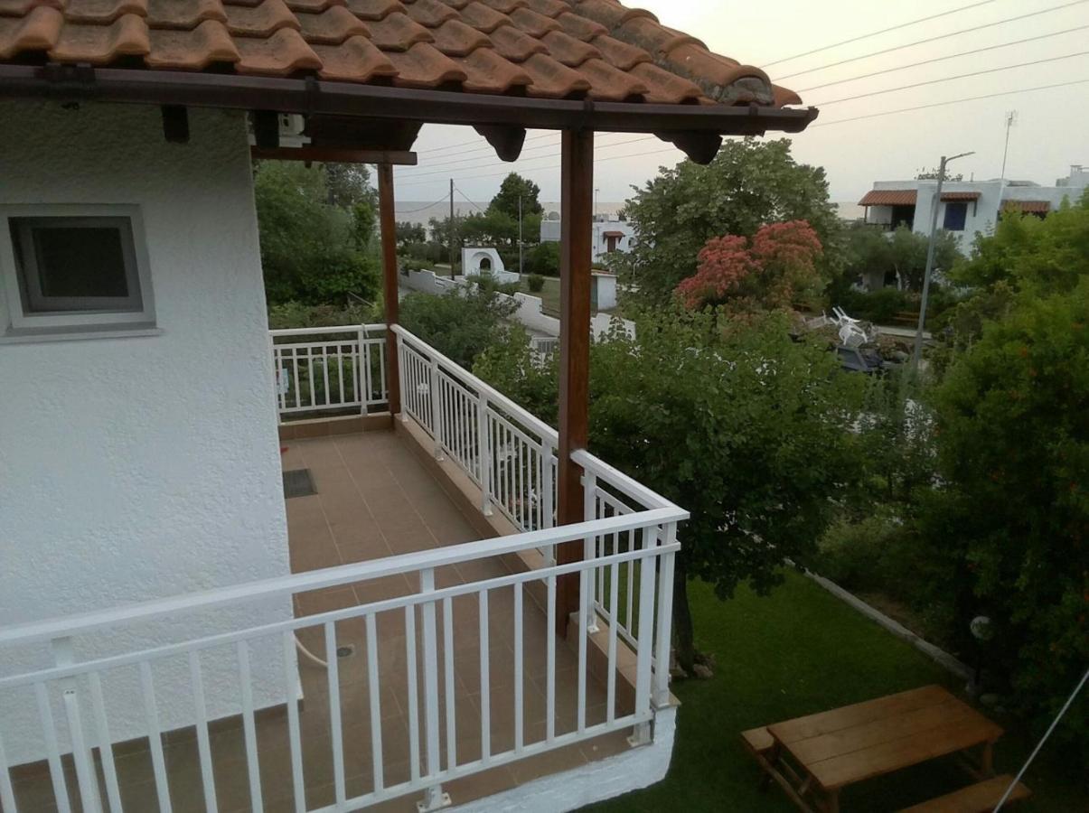 Katerina Rooms Nea Kallikrateia Exterior photo